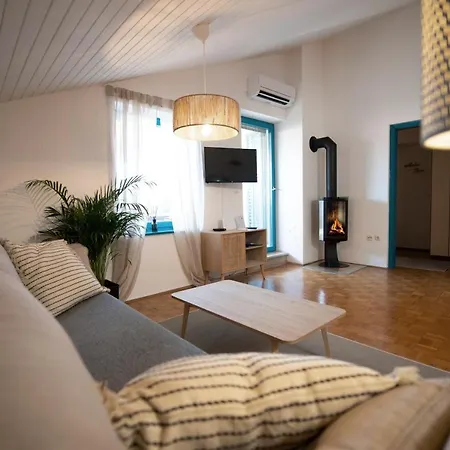 Modra Luna- Apartment With Terrace Izola Exterior photo